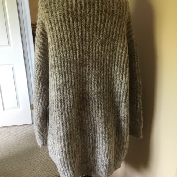 New Unworn Cozy Cardigan - Picture 4 of 8